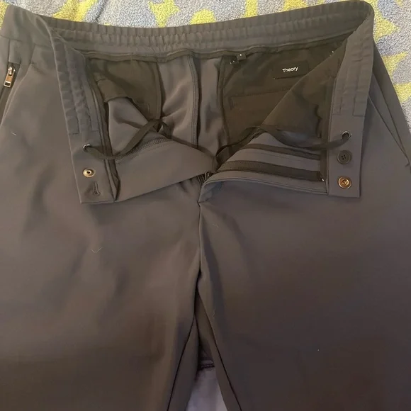 NWOT Theory Terrance Jogger in Precision Ponte - Picture 12 of 13